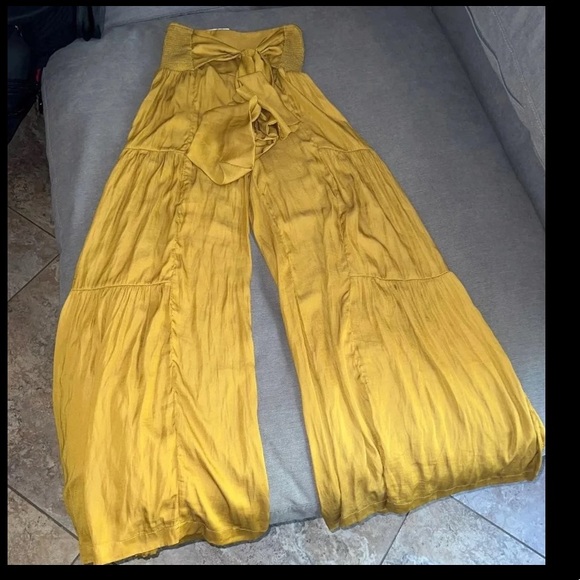 Kariella Maldives Mustard color wide leg Pants - Picture 3 of 4